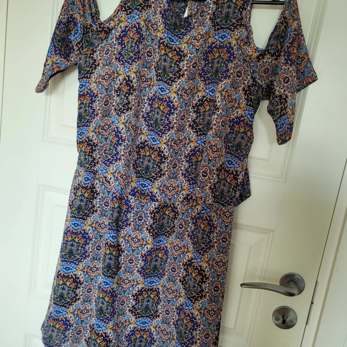 Mönstrad klännikg - 90