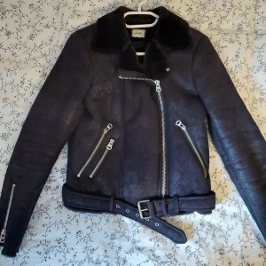 Höstjacka - Jacka från Zalando med mjukt foder inuti. Fint skick 🍁