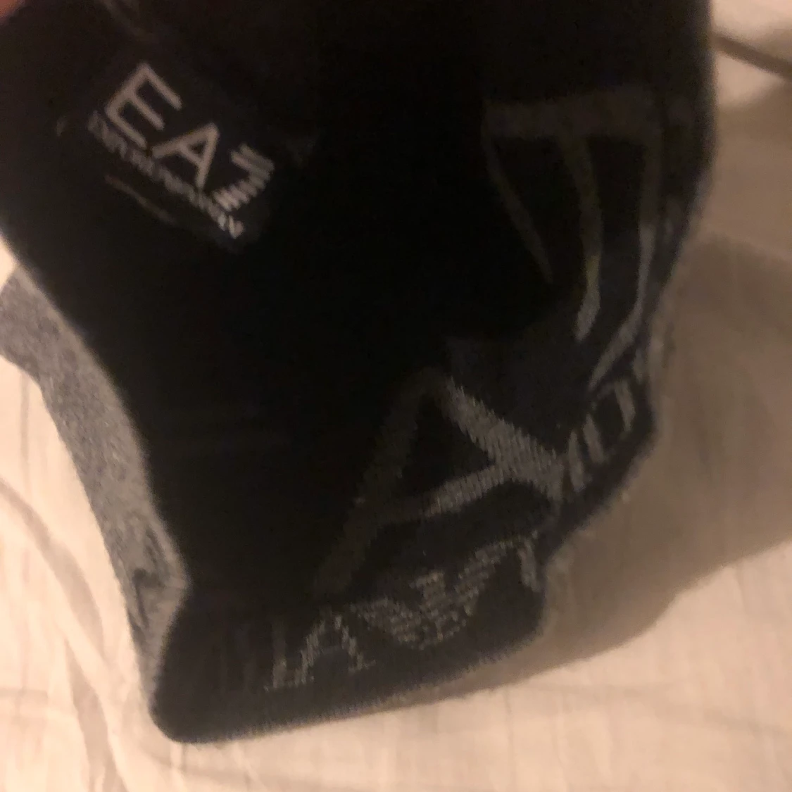 Ea7 mössa grå/svart - 90