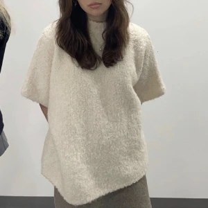 Trekvartsärmad tröja - Super snygg trekvartsärmad tröja från Wera. Kommer inte till användning och säljer därav. Storlek S, nypris 800, säljer för 400+frakt