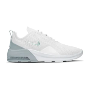 nike air max motion 2 - begagnade vita/blå nike air max motion 2  nypris 1200:- vid intresse kan fler bilder skickas 