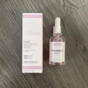 serum - Säljer detta oanvända serumet från SkinChemists! Det har superbra betyg och är ett serum många influensers använder. Nypris är 44,90 alltså 504 svenska kronor🤩 Se bild tre på vad serumet gör och hur man använder det. Köp nu medans de är fri frakt💞😃