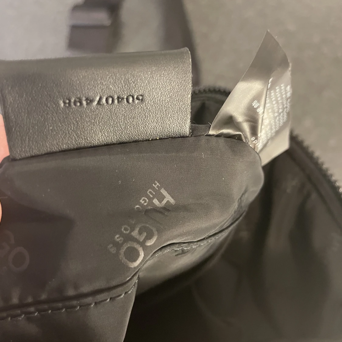 Hugo boss väska äkta - 91