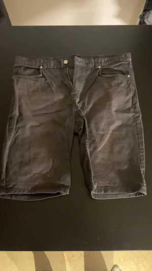 Grå jeans shorts  - Grå jeans shorts från H&M