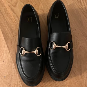 Loafers - Loafers i storlek 38, använda ett fåtal gånger, nyskick.