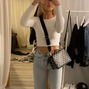By Malene Birger väska - Tänkte sälja min malene birger väska jag köpte in vid jul. Knappt använd, bara vid fåtal tillfällen. Slutsåld på nätet, fler bilder kan skickas vid intresse!💘pris kan diskuteras.