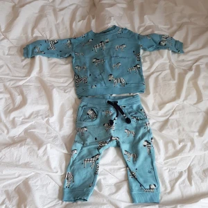 Pyjamas barn - Tvådelad pyjamas för barn från H&M. 