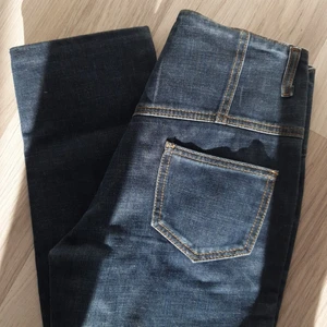  Snygga Jeans  - Säljer ett par så snygga jeans typ en straight model superfin färg på de !🧸😁