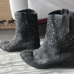 Skor - Jättefina skor från vera gomma! Nästan som nya, storlek 38❤️