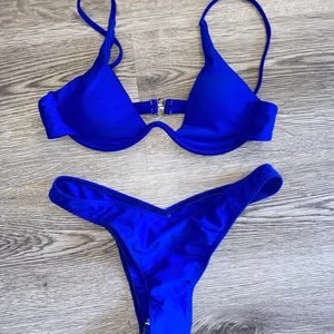 Blå bikini - Blå bikini i storlek S. Helt oanvänt och alla lappar sitter kvar. Frakt: 24 kr 💙💙💙