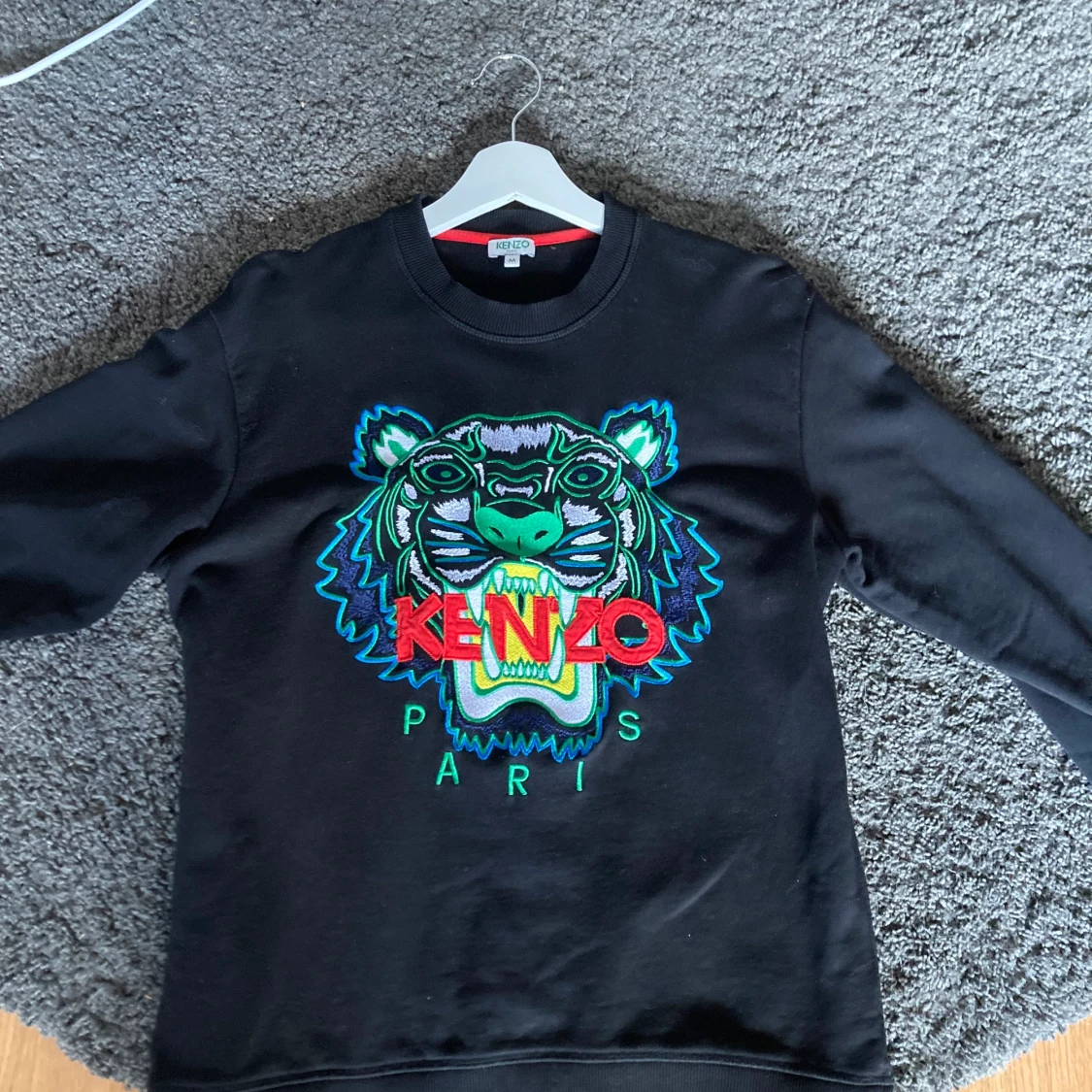 Kenzo tröja fint skick - 90