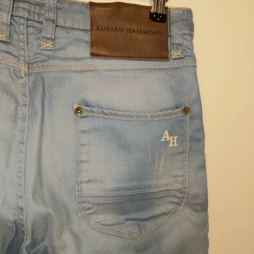 Adrian Hammond jeans st 32. Otroligt fint skick, finns inget att anmärka på. . Jeans & Byxor.