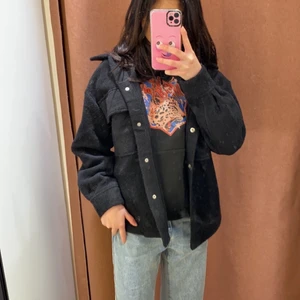 gina tricot kappa - sälja min fina kappa som kommer inte till användning,nya pris:600kr min pris 200kr+frakt ,skriv om du intresserad ,budning börjar från 200 i kommentera ❤️‍🩹,