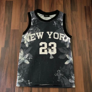 Givenchy pyrex 23 baseball linne - Baseball linne i storlek M. Lite nopprig på vissa ställen men inget man direkt tänker på. Frakt på 55kr tillkommer