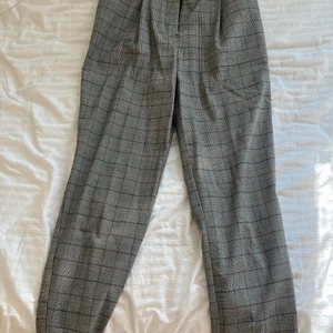 Rutiga slacks - Sparsamt använda ❤️