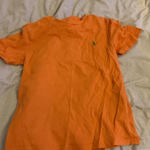 Tvär snygg  - Tvär snygg orange t-shirt 