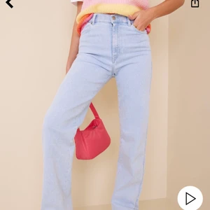 Jeans  - Raka jenas i stl 38! Oanvända 