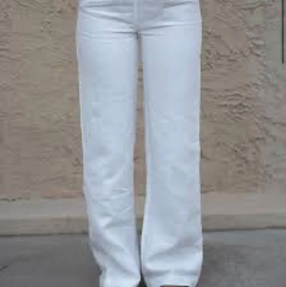 Säljer vita linnebyxor från A-dsgn, endast testade!. Jeans & Byxor.