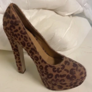 Klacksko  - En riktigt snygg klacksko som jag inte har använt speciellt mycket 