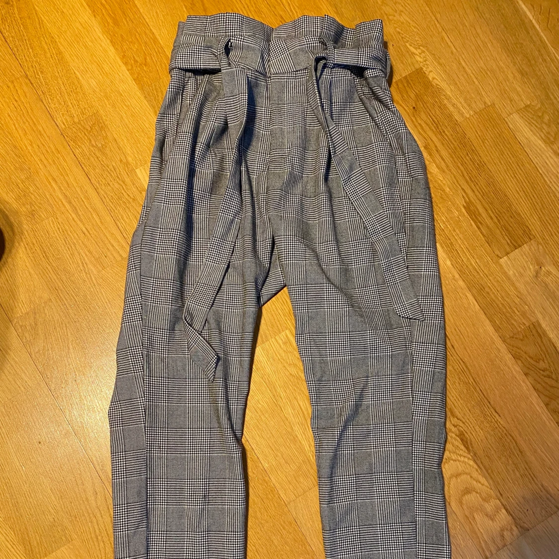 Rutiga kostymbyxor storlek XS - 90