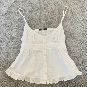 brandy linne - jätte fint linne som är använt ett få tal gånger! lägger ut dyrt pga att ja är osäker på om ja vill sälja 💓