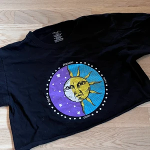 Nasty gal crop top size M - Perfect with some shorts Love this top! ❤️  