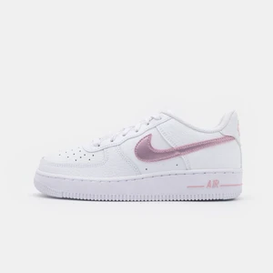 Air Force 1 - De här airforce 1 har jag använt en gång och de blev tyvärr för små för mig så jag valde att sälja de. Skorna är i fint skick.Priset kan diskuteras vid snabb affär samt om du har några frågor det bara att ställa.