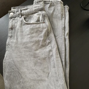 90’s High waisted jeans  - Gina tricot Storlek 38  Sparsamt använda 