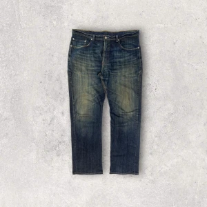 Levi’s 752 Straight Jeans - Waist: 106 cm, length: 111 cm. If you are interested in the item please DM first. 