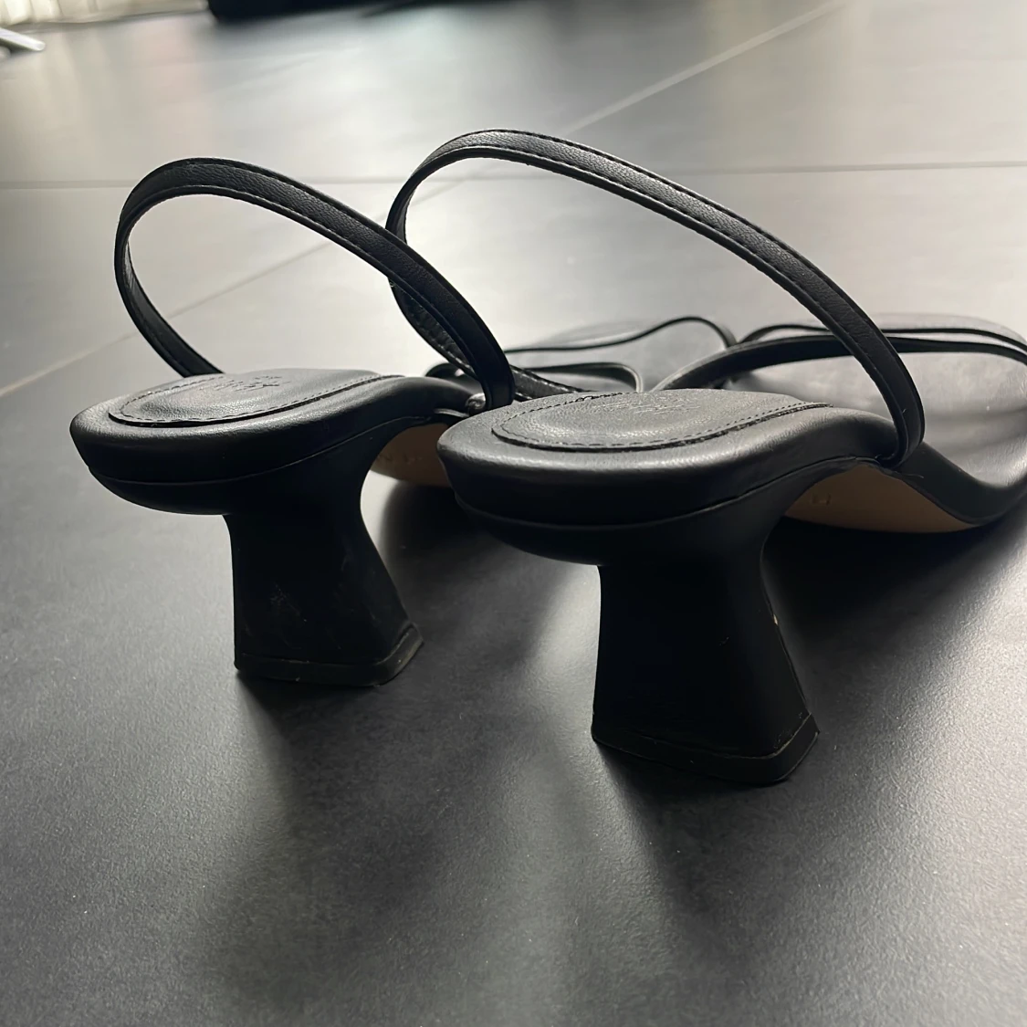 Svarta klackar  - 91