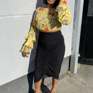 Flowery for the Summer  - En fin och somrig topp. I gott skick, använt några gånger. 