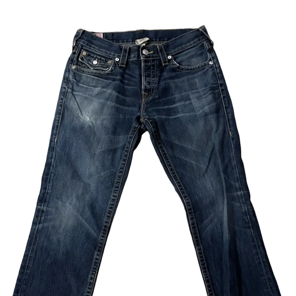 Feta true religion jeans i str 32.  Skriv om ni vill köpa!. Jeans & Byxor.