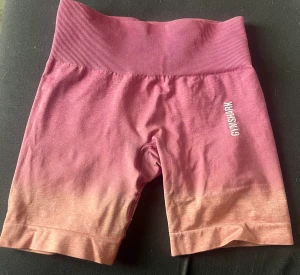 Gymshark shorts  - Säljer mina shorts som jag inte använder längre. Storlek Xs men passar en som är S också. 
