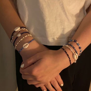 Armband  - Superfina armband🤩 15 kr/st💗frakten kostar 15 kr💗 skriv vid intresse 😽