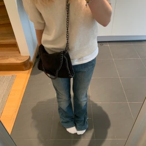 Stella McCartney liknande väska - Superfin stella mccartney liknande väska i bästa skick🤍