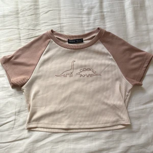 Baby tee  - Söt baby tee som inte kommer till användning.💓