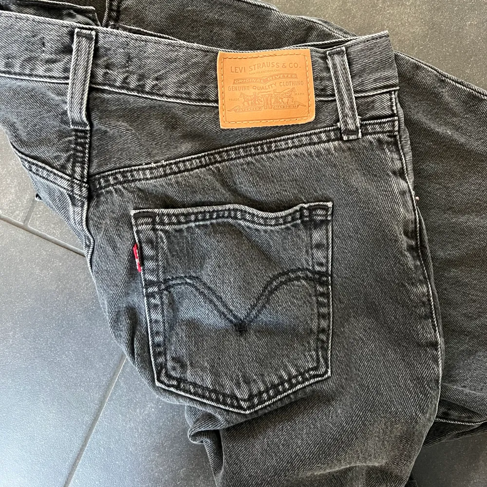 Levi’s jeans HIGH LOOSE TAPER  Storlek 30 Fint skick. Jeans & Byxor.