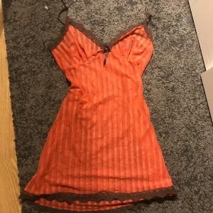  Nattlinne  - Halloween närmar sig säljer min as sexiga söta Nattlinne som är så fairy grunge 