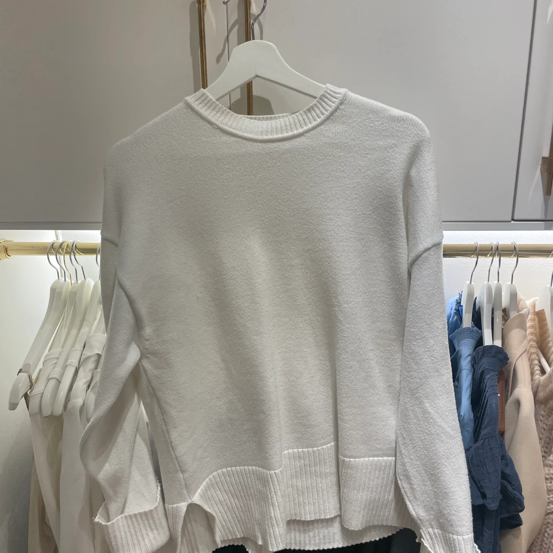 Vit stickad tröja  - 91