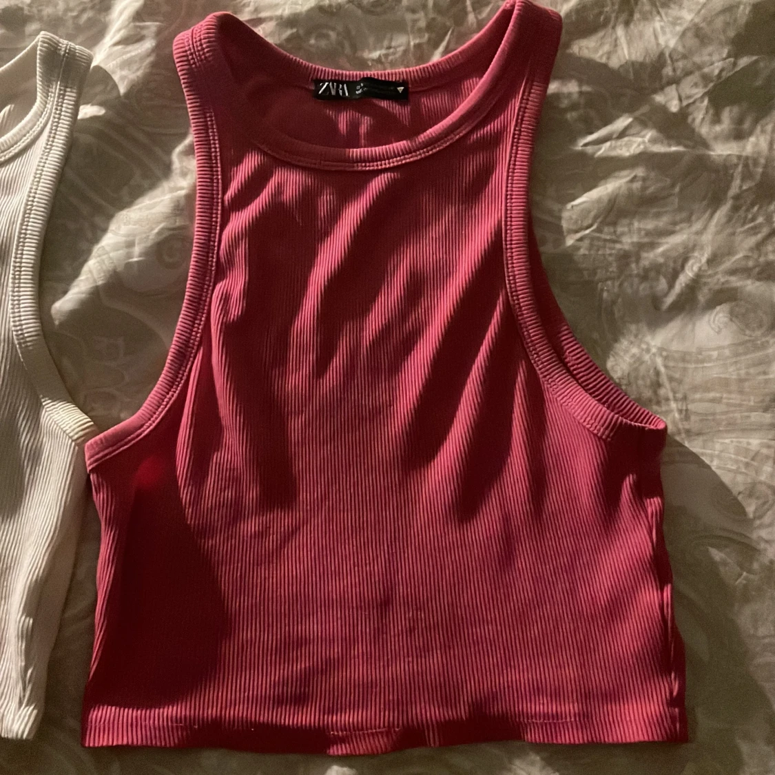 Två stycken ribbade linnen från zara, båda i storlek S💞 - 90