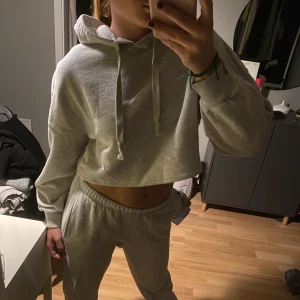 Mjukis sett - Säljer nu mitt jättesnygga mjukis set från ginatricot då de tyvärr inte kommer till användning. Köparen står för frakt!💕