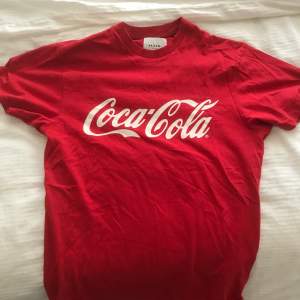 Extra small coca cola t shirt 