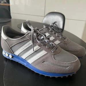 L.A TRAINER - Dem är som nya har bara använts en gång. Dem är inte sönder eller smustsiga
