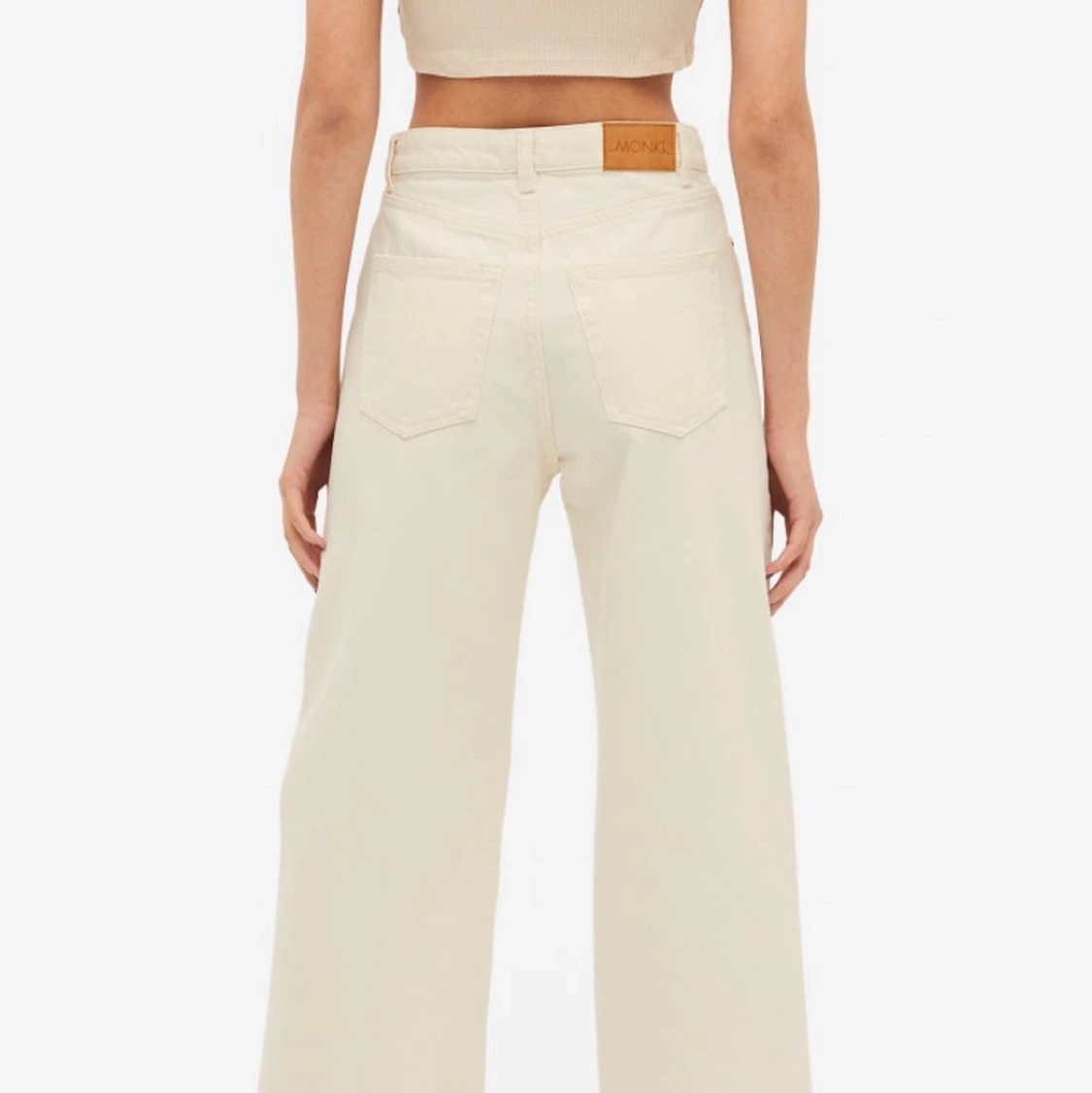 Off white Yoko jeans från Monki🤍