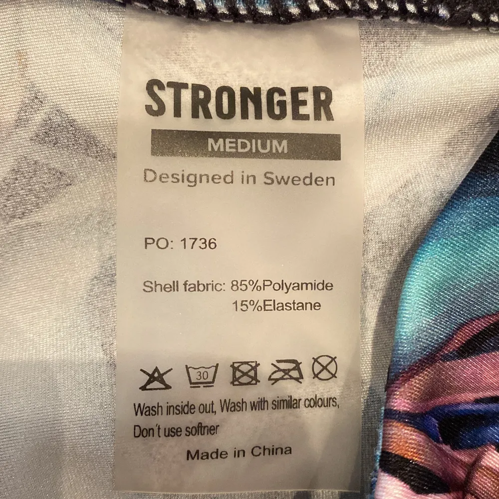 Stronger tights, storlek M, knappt använd. . Jeans & Byxor.