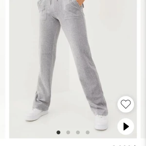  Juicy Couture  -  jag söker ett par Juicy Couture byxor i storlek Xxs eller Xs