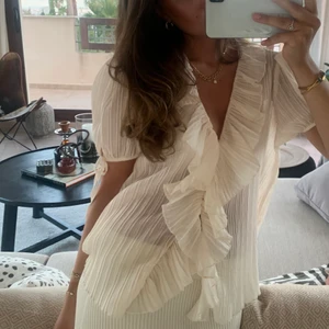 Blus - Super fin blus från zara! 