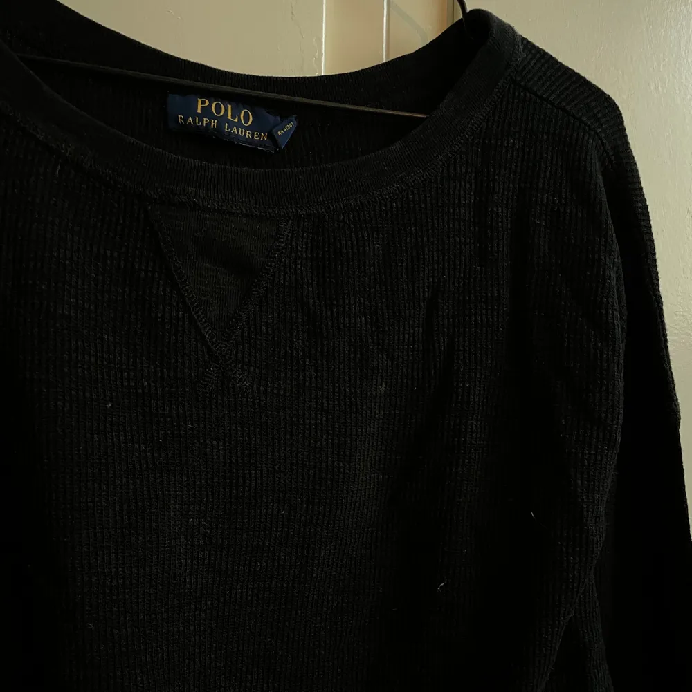 Långärmad skön tröja från Ralph Lauren i fint skick! Strl S/M  Frakt tillkommer ❤️. Tröjor & Koftor.