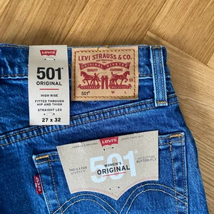 Levis jeans  - Helts nya, aldrig använda, lågmidjade, skit snygga Levis jeans. Pris kan diskuteras