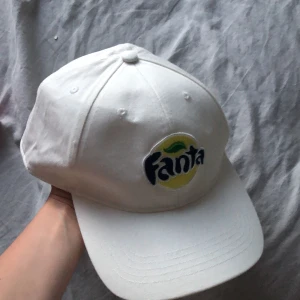 Keps - Nästan helt oanvänd. Frakt tillkommer på 20kr 
